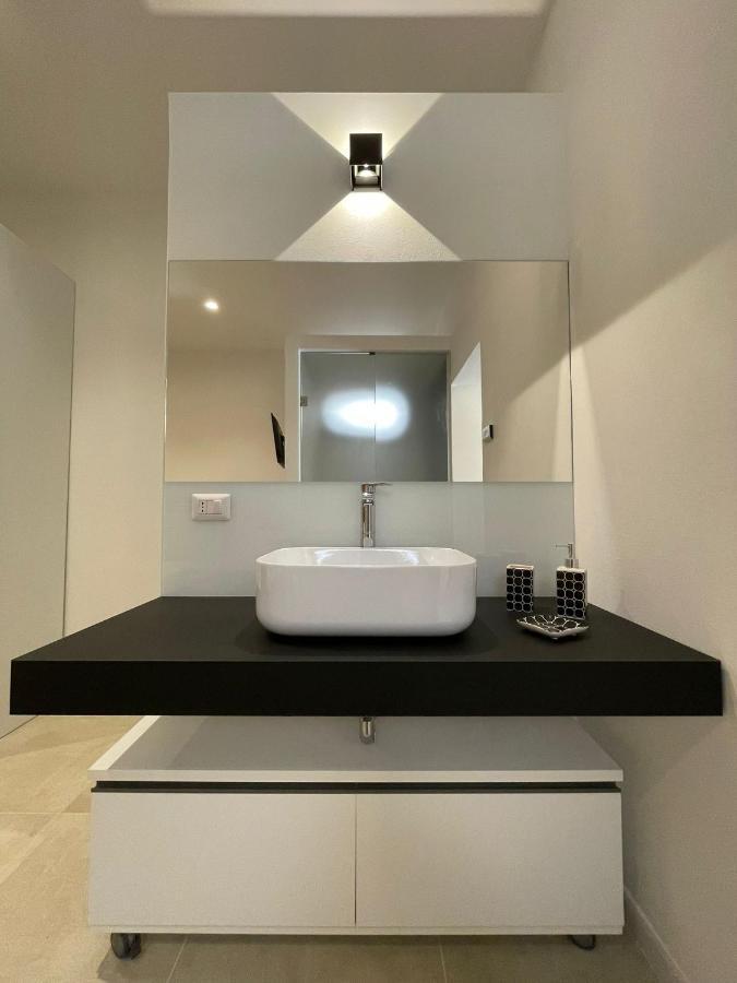 La Nicchia Apartment เชฟาลู ภายนอก รูปภาพ