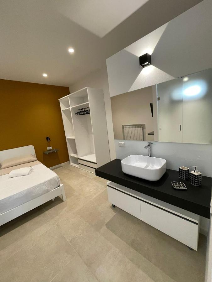 La Nicchia Apartment เชฟาลู ภายนอก รูปภาพ